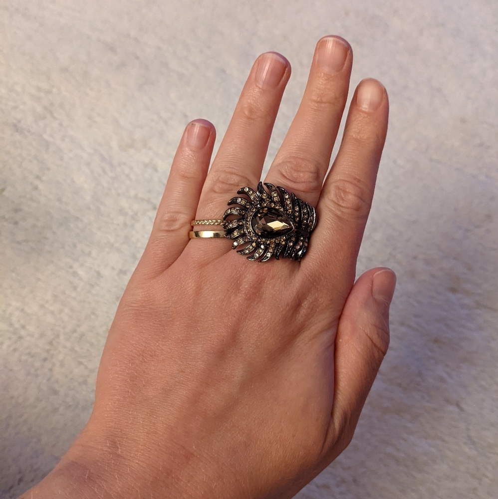 Feather ring
